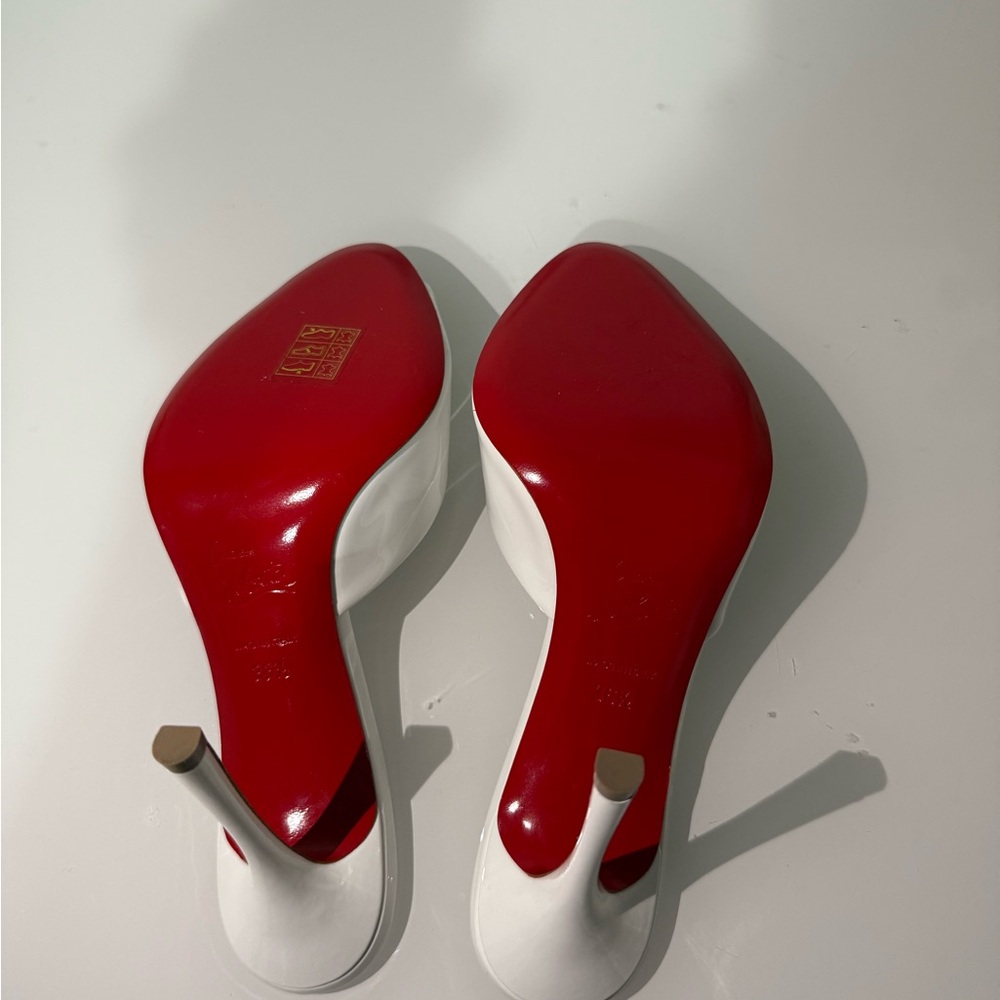 Christian Louboutin Me Dolly Patent Leather Mules - Picture 8 of 10